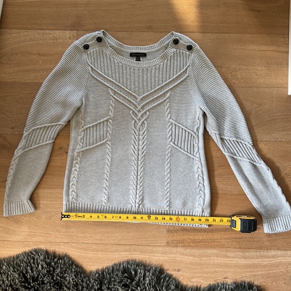 Banana Republic XL Knit Sweater - Picture 9 of 10